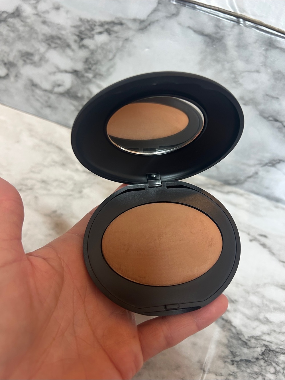 Laura Gellar Baked Elements Foundation in Deep 0.19oz - Picture 3 of 5